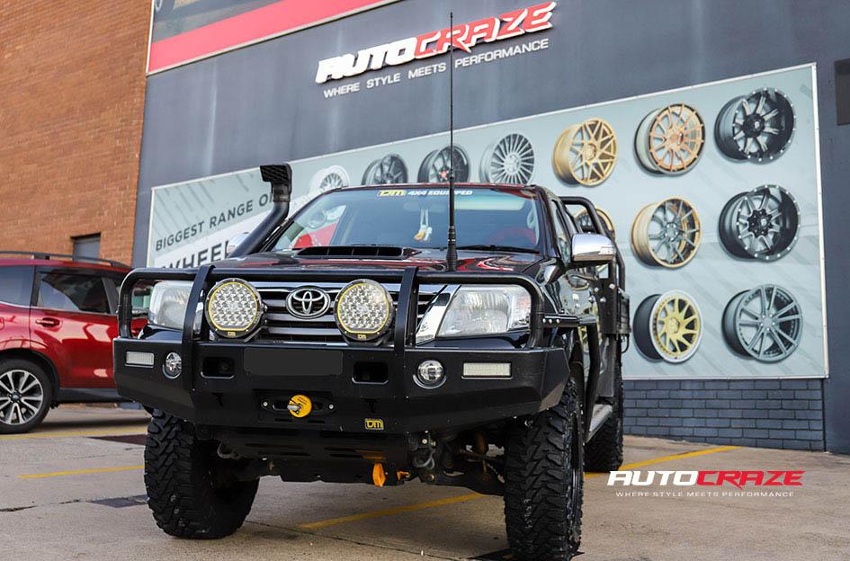 TOYOTA HILUX N70 4WD D LOCKER BLACK